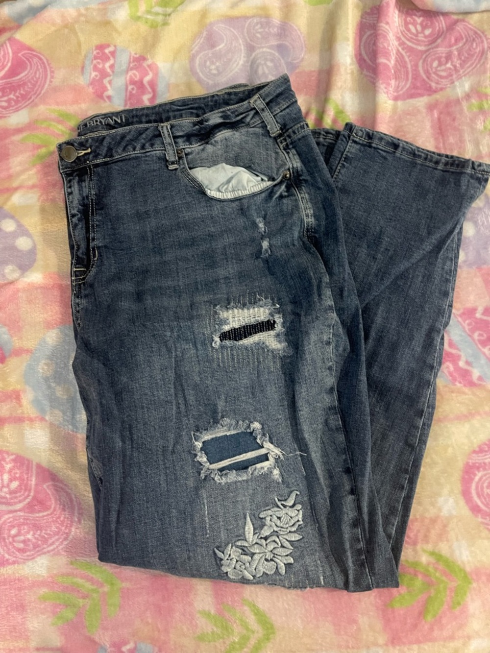 NWOT- Lane Bryant Women's Distressed Dark Blue Embroidered Capris Jeans size 24